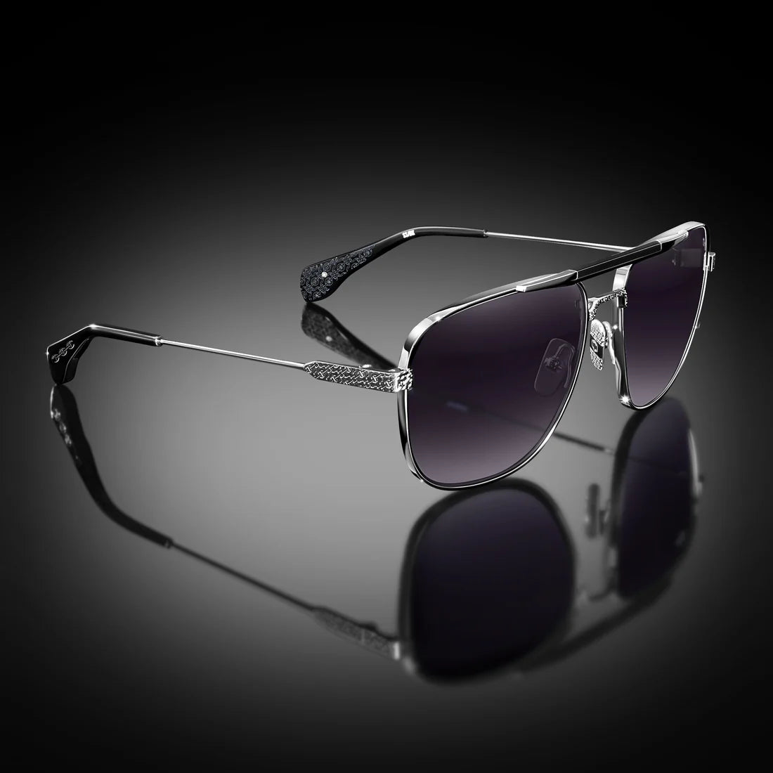 Model XI Silver/Black